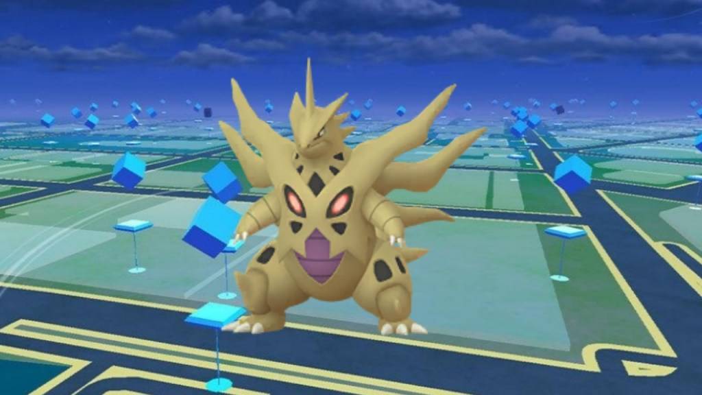 Mega Tyranitar brilhante no mapa Pokemon Go