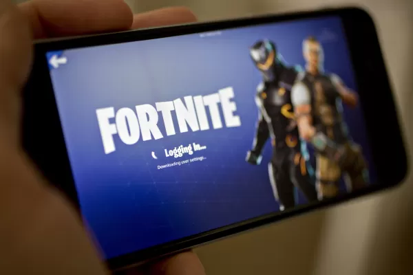 Fortniteは、ゲームが引っ張られてからほぼ5年後に、米国のiPhoneに戻る予定です。写真家：ゲッティイメージズ経由のアンドリューハラー/ブルームバーグ。